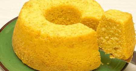 Bolo de milho fácil e cremoso: passo a passo