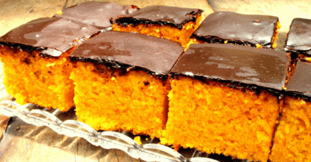 Bolo de cenoura húmido e fofo: receita