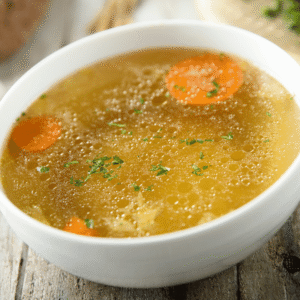 Caldo de frango fácil e delicioso passo a passo